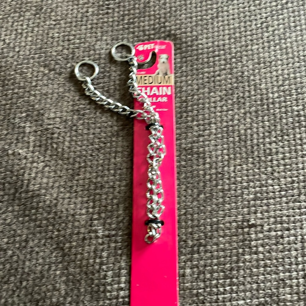 Pet wear  dog collar 18 neck size , and leash, both new